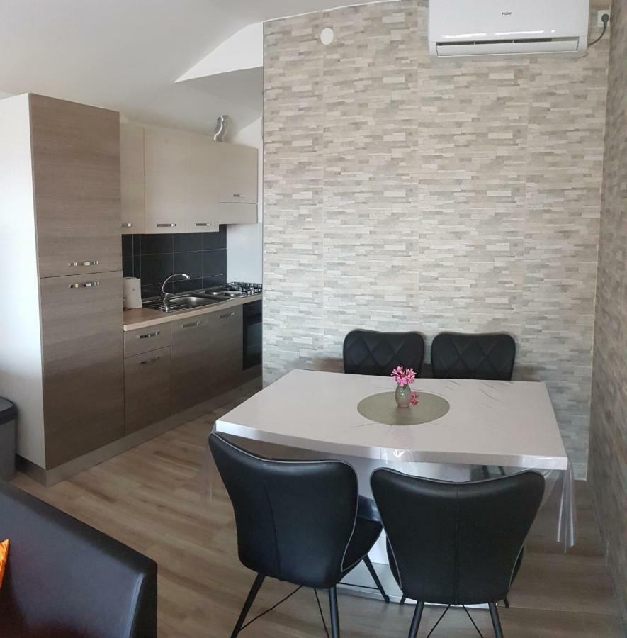 Apartman Andrea Zadar Eksteriør billede